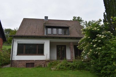 Gut geschnittenes Einfamilienhaus erwartet Sie im Grünen-Preis VB