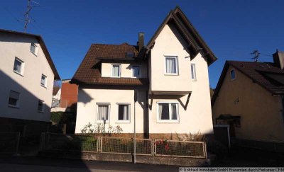 2-Familienhaus mit Ausbaupotential u. 5 Stellplätzen in zentraler Lage in Blaustein!