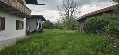 Bad Tölz-Ellbach: Altbauhaus mit teilbarem Baugrundstück!