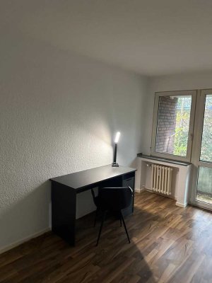 * Modernisiert * 2-Zimmer Wohnung mit Balkon in Duisburg-Hamborn optional mit neuer Einbauküche