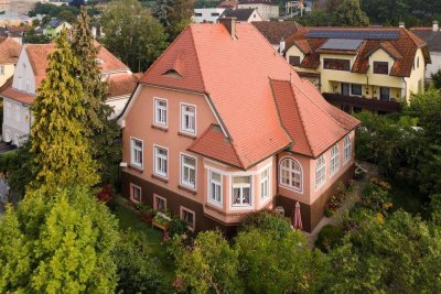 Jahrhundertwendevilla in zentraler Stadtlage