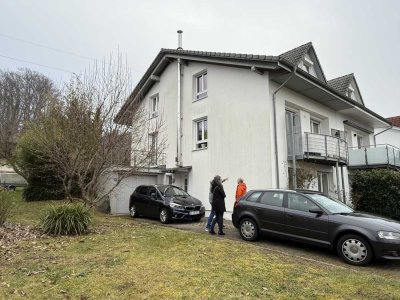 Günstige 6-Raum-Doppelhaushälfte mit gehobener Innenausstattung und EBK in Bad Säckingen