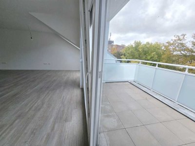 AB 01.03: Aufstockung/Erstbezug: Tolle Wohnung mit Fußbodenheizung und West-Balkon