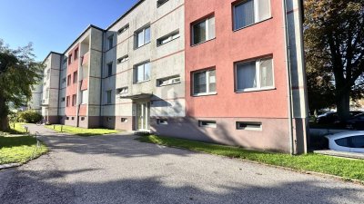 Preisreduktion! BEIM BAHNHOF MIT WEST LOGGIA, GRÜNBLICK UND PKW STELLPLATZ