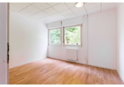 Erstbezug nach Sanierung und Einbauküche: Stilvolle 3-Zimmer-Wohnung mit geh. Innenausstattung