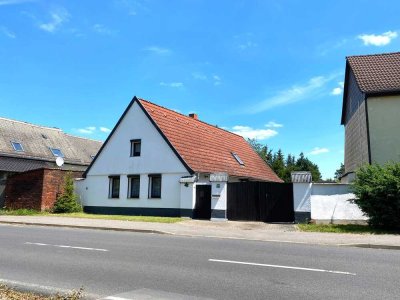 Charmantes Einfamilienhaus aus dem Jahr 1900 mit großzügigem Grundstück zu verkaufen