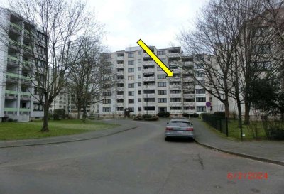 Schöne Eigentumswohnung mit Tiefgaragenstellplatz und Kellerraum in guter Lage in 53840 Troisdorf