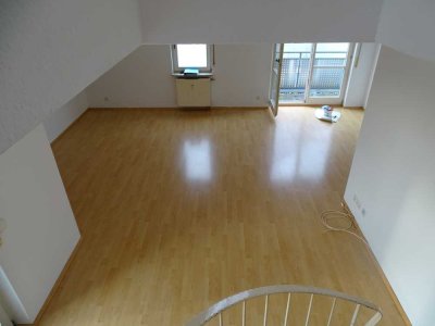 Sehr gepflegte  2-Zimmer-Maisonette-Wohnung mit Balkon in Markgröningen