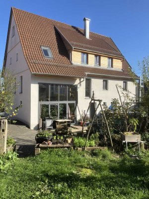 Stilvolle 3-Zimmer-Wohnung mit gehobener Innenausstattung in generalsanierten Bauernhaus