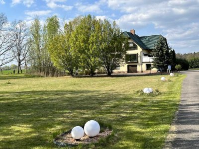 Traumhafte Landhausvilla inkl. Premium Ferienwohnung (=Einliegerwohnung), große  Baulandreserve