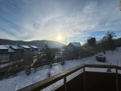 3 Zimmer Eigentumswohnung mit großem südseitigem Balkon und traumhaftem Weitblick