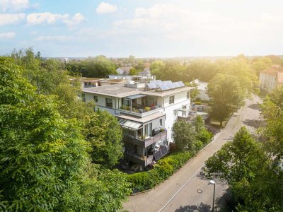 Exklusives Penthouse mit 2 Terrassen inmitten grüner Baumspitzen direkt am Lech