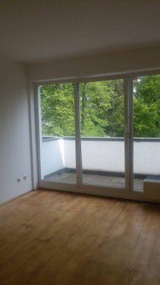 Gemütliche 2-Zimmer-Maisonettewohnung mit möblierter Küche und Terrasse in zentraler und doch ruhiger Lage in Ried