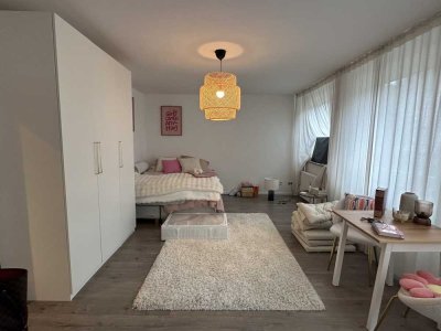 Top Lage! Helle 1 Zimmer Wohnung mit Balkon im Neusser Zentrum