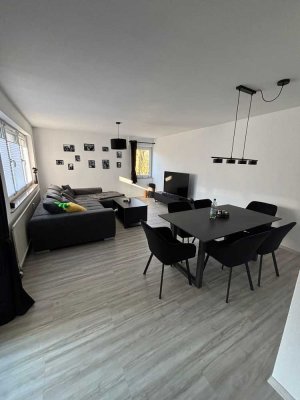 Schicke 2-Zimmer-Wohnung mit Balkon, neuem Bad und neuwertiger Einbauküche in Rottweil