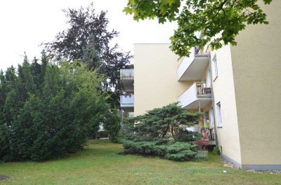 St. Augustin-Hangelar: Helle 4-Zimmerwohnung mit Balkon und Garagenplatz