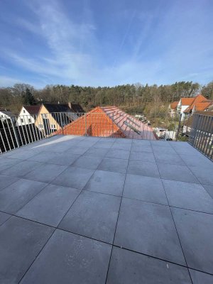 Schöne 2-Zimmer Wohnung auf 72m² mit Dachterrasse