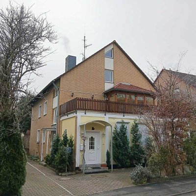 4-Zimmer-Dachgeschosswohnung mit EBK in Göttingen-Weende