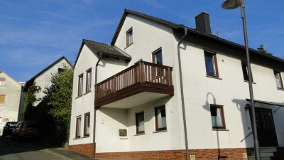 Günstiges 4-Raum-Mehrfamilienhaus mit EBK in Bad Nauheim, OT Schwalheim