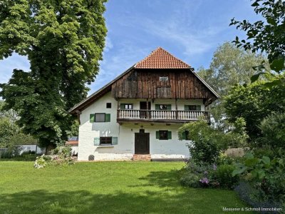 Traumhaft schönes und achtsam saniertes 
Denkmal-Juwel auf sonnigem Grundstück am Landshuter Hofber