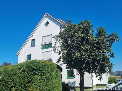 HELL, FREUNDLICH UND KOMFORTABEL IN GRÜNER LAGE - MIT GROSSEM BALKON!