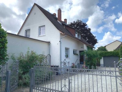 STILVOLL + GEMÜTLICH: Charmantes Haus mit viel Atmosphäre in Friedrichsdorf