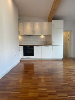 Stilvolle, 2-Zimmer-Wohnung mit Dachterrasse und EBK in Schwabmünchen