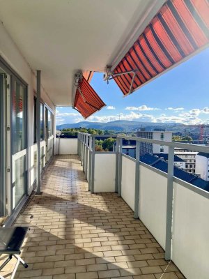 Geschmackvolle, modernisierte 3-Zimmer-Wohnung mit gehobener Innenausstattung mit Balkon in Koblenz