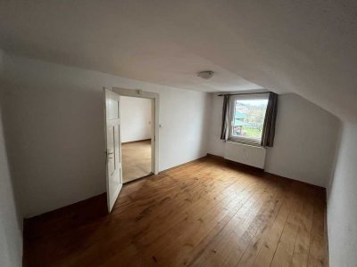 Freundliche 2-Zimmer-DG-Wohnung in Achern