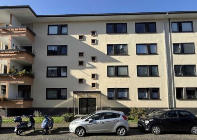 Köln (Zollstock), sehr gut aufgeteilte 4-Zimmer Eigentumswohnung mit großzügigem Westbalkon