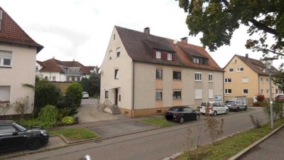 Zentrumsnahe 3-Familien-DHH mit großem Grundstück und Garagen