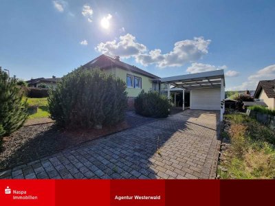 Niederelbert:  Bungalow mit Garage, Garten und Carport in ruhiger Ortsrandlage