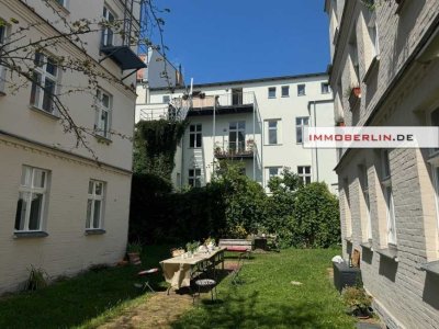 IMMOBERLIN.DE – Toplage! Charmante Altbauwohnung mit Pkw-Stellplatz