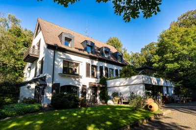 Die Villa auf dem Berg. Prächtiges Anwesen in herrlicher Grünlage.