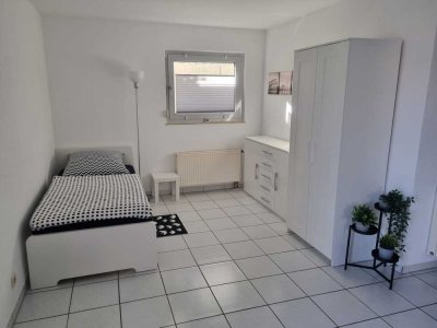 Möblierte, geräumige und gepflegte Pendler-Wohnung mit Terrasse und EBK in Bad Rappenau Ortsteil