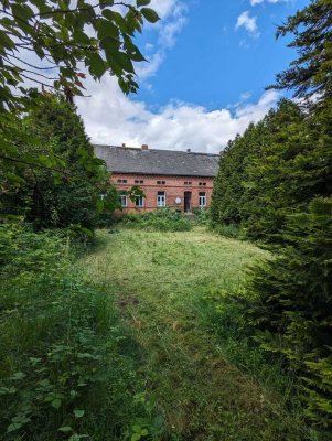 Großes Massivhaus mit eigenem Wald für Selbstversorger & Naturliebhaber