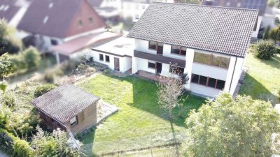 Ihr neues Wohndomizil -- Großzügiges 2 Familienwohnhaus mit weiteren Ausbaupotential * Balkon*FBH