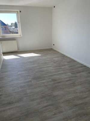 Freundliche, vollständig renovierte 2-Zimmer-DG-Wohnung in Torgelow