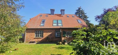 Historisches Bauernhaus mit Scheune auf großem Grundstück mit ca. 800 m² zusätzlichem Bauland