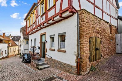 **Denkmalgeschütztes Stadthaus - vielseitig nutzbar - in attraktiver Innenstadtlage von Gelnhausen**