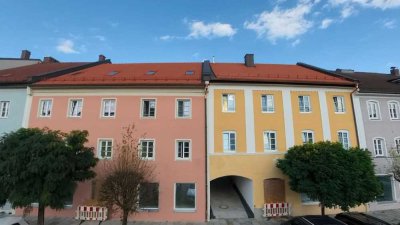 moderne 2 Zimmer Wohnung mit Blick auf den Stadtplatz