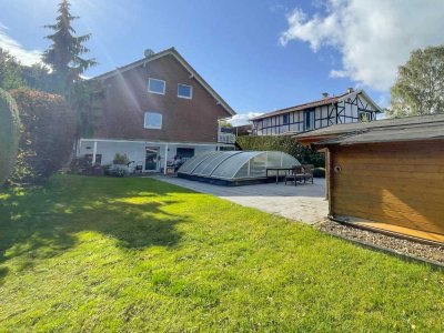 Großes 2 Familienhaus + Appartement mit  Garten und Pool in Bad Honnef - Höhenlage!