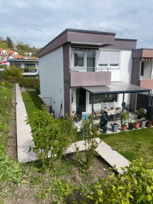 MODERNER Wohntraum in Leonberg: Reihenendhaus mit großem Garten