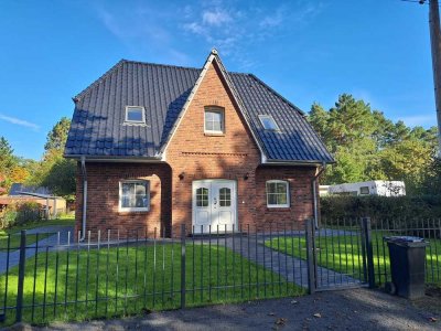 Neubau Friesenhaus mitten in der Natur, Niedrigenergiehaus - Wärmepumpe