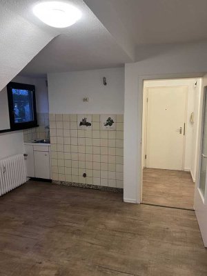 *** sehr schönes DG Appartment mit sep. Küche ***