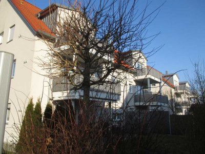 GIS IMMOBILIEN - Neuwertige 3-Zi-Wo. mit Garten und Terrasse!