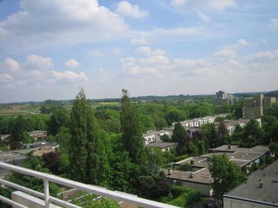 Wohnen mit Ausblick: 3-Zimmer-Whg. mit Balkon und Keller