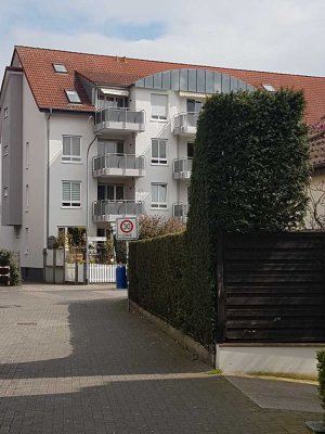 Helle 2 ZW mit Einbauküche und Balkon in ruhiger Wohnlage