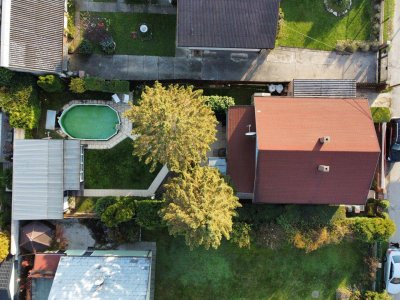 HERRLICHE LAGE!!!: Einfamilienhaus mit Pool in absoluter Ruhelage I separates Gästehaus I Garage I großer Garten I Grünblick I perfekt für Familien!