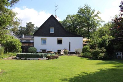 Freistehendes Einfamilienhaus mit Baugrundstück in Siegburg-Stallberg!